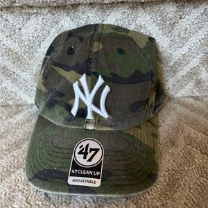 NY Yankees camo ‘47 adjustable hat - new